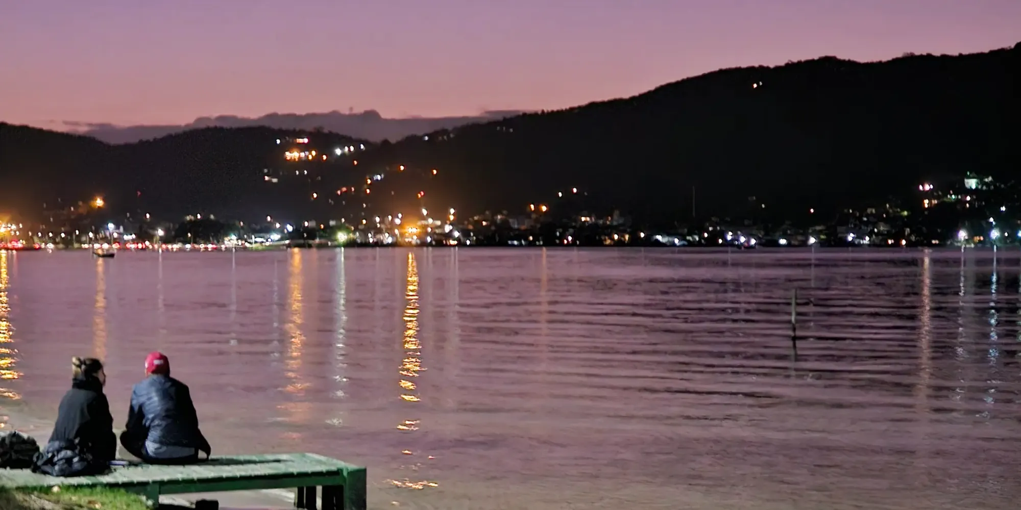 Pôr do sol sobre a Lagoa da Conceição, a poucos minutos da GH Bizkaia